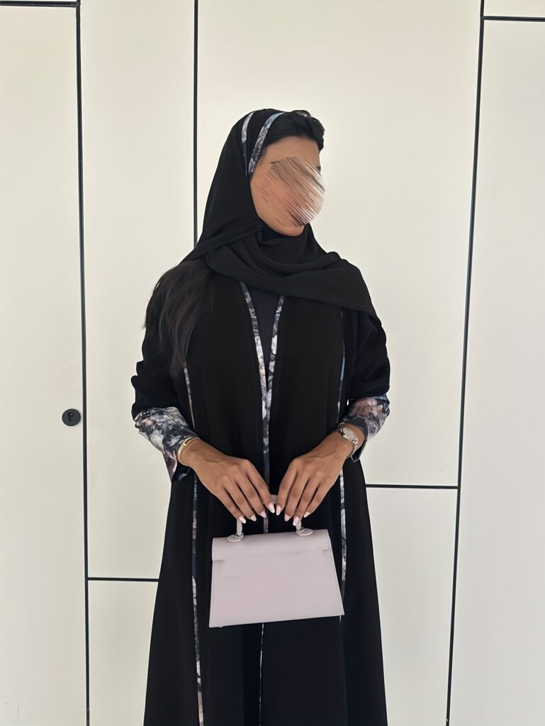 عباية ورود
